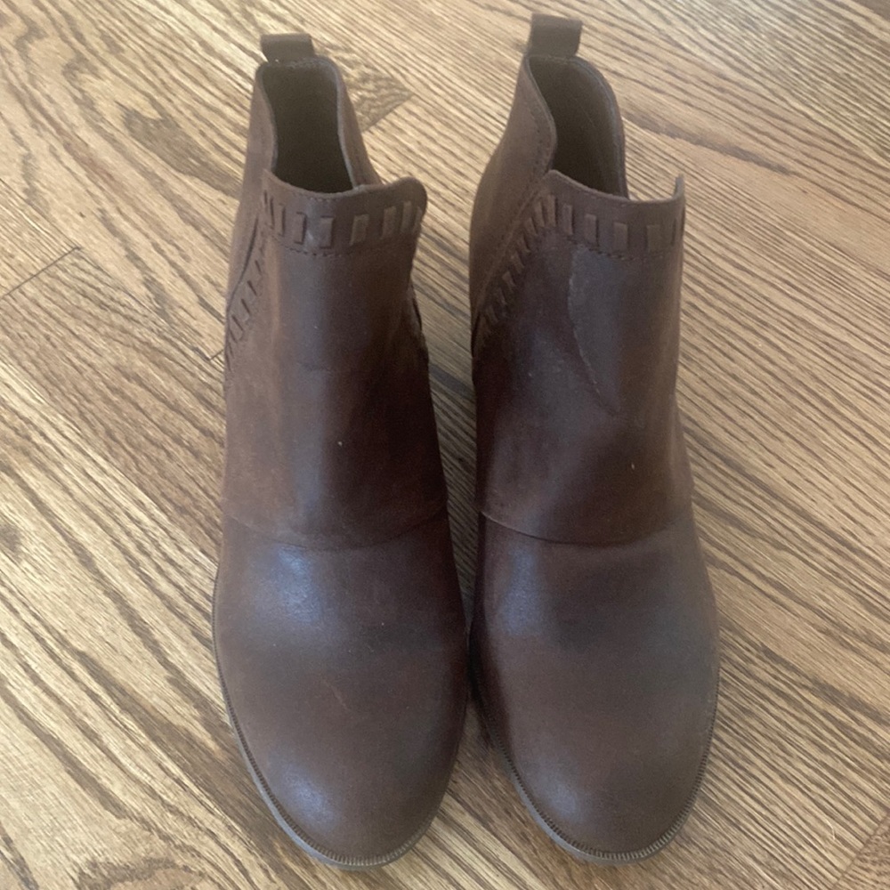 Size 7 brown booties